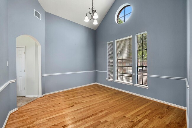 Photo - 16315 Scotch Hollow Ln