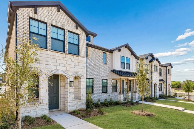 Building Photo - LyvWell at Harmony