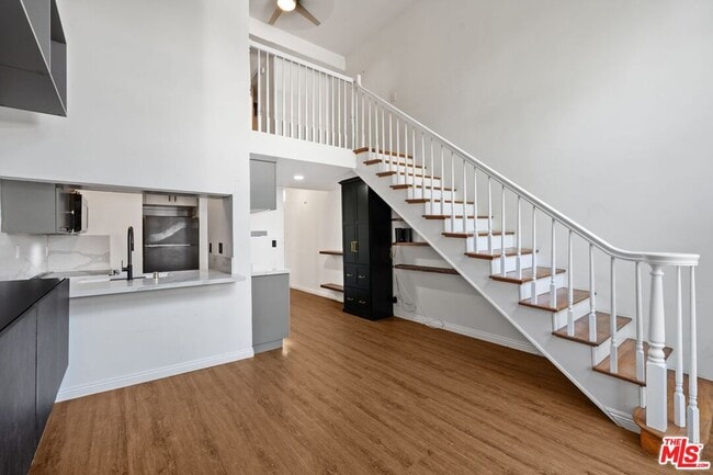Building Photo - 1440 Veteran Ave Unit 353 Rental
