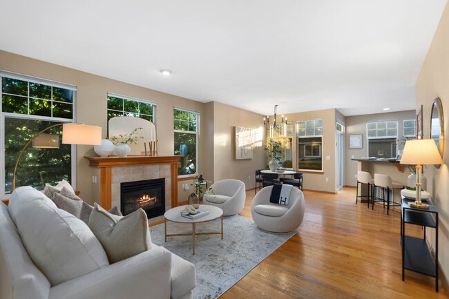 Photo - Beautiful End-Unit Townhome in Highland Parc | Water & Sewer Included!- AVAILABLE NOW FOR RENT!!