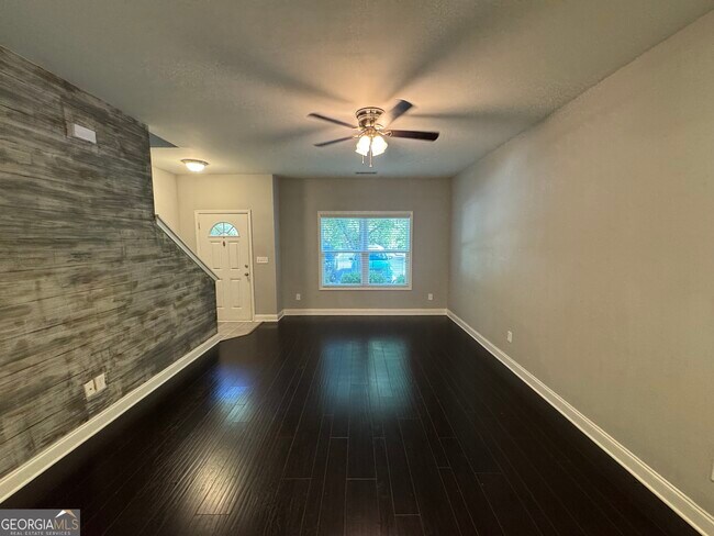 Photo - 1270 Binghampton Cir