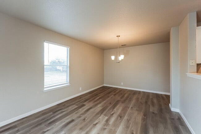 Photo - 7826 Juno Heights