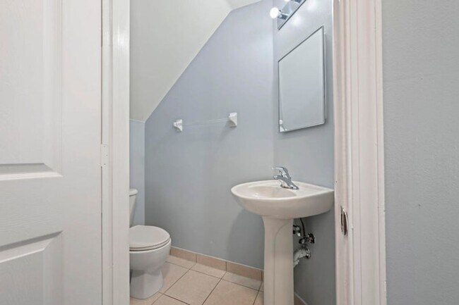 Photo - 3464 Commodore Ct