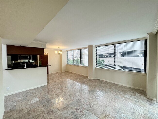 3525 Sage Rd Unit 404