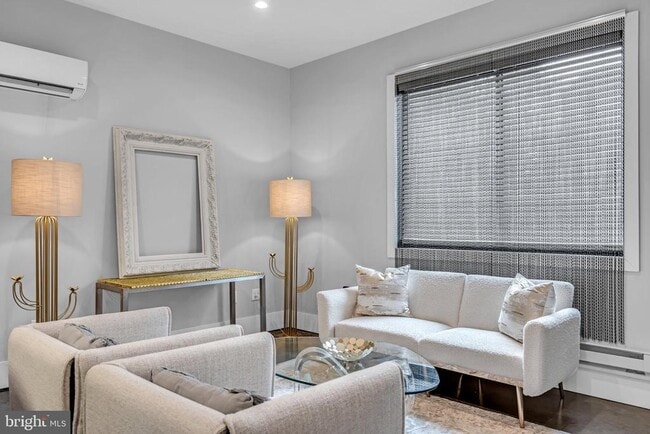 Photo - 10 McCready's Alley