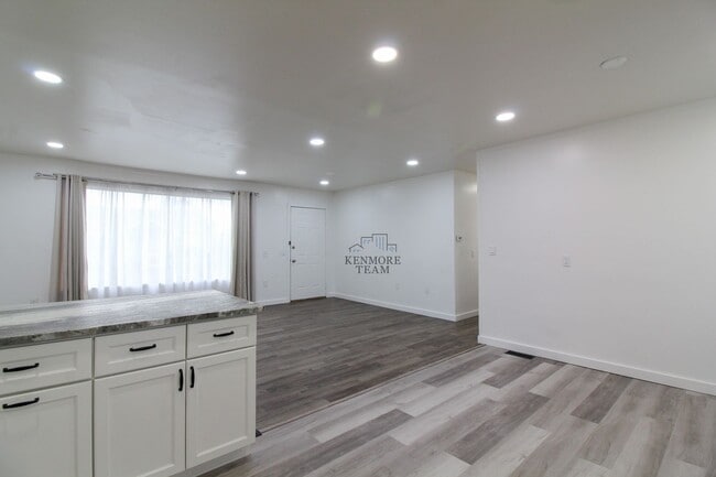 Photo - 3 Bed/1 Bath Duplex in Central Richland