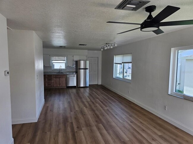 Photo - 175 174th Terrace E