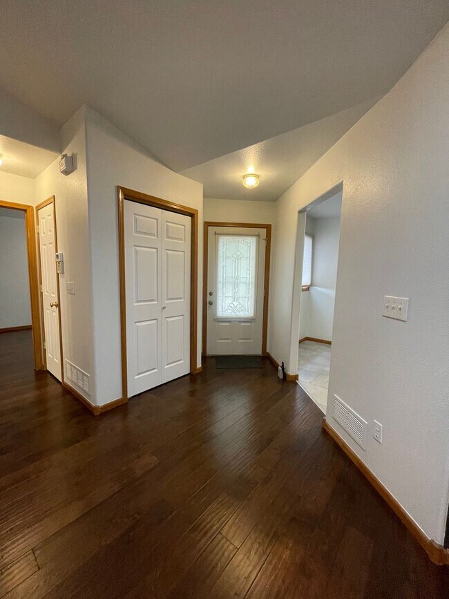 Spacious and Sunlit 4Bedroom Townhome in Townhome Rental in Fort
