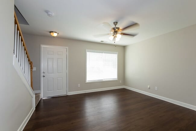 Photo - 1003 Korp Rd