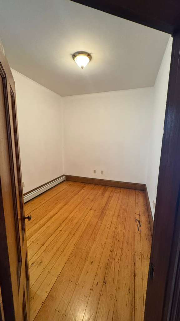 Building Photo - 388 Meridian St Unit #2