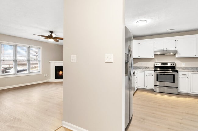 Photo - 107 Rystan Pl