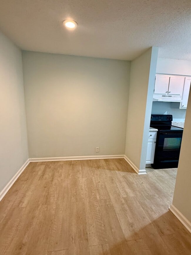 Photo - Comfortable coastal living in a convenient mid-island location! Available Now!