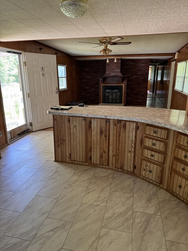 145 Hillrise Dr
