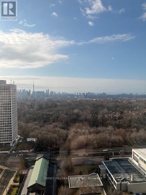 Photo - 310 Tweedsmuir Ave