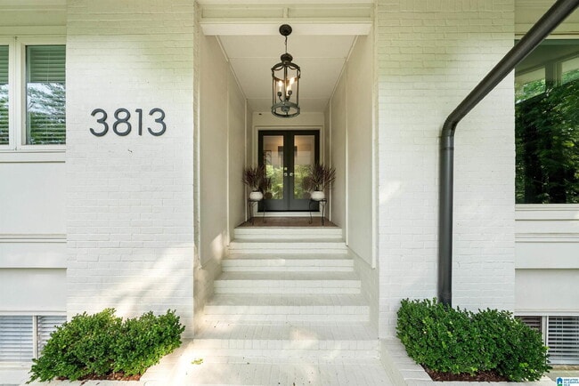 Mountain Brook 5 Bedroom, 3 Bath with Finished Lower Level