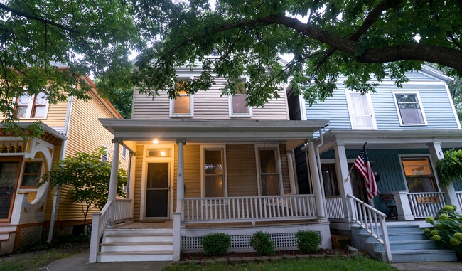 Photo - 1219 W Washington Blvd House