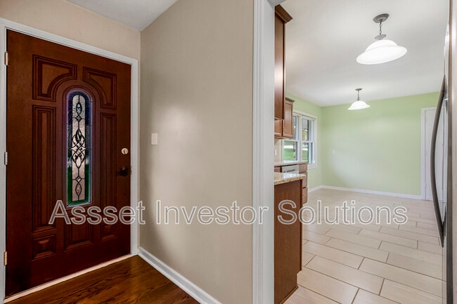 Photo - 8400 State Line Rd