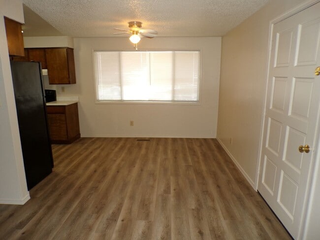 Photo - 18-2 Unit B