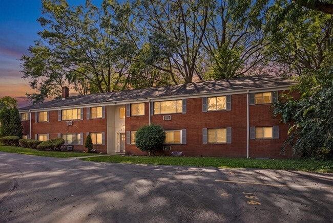 Building Photo - 138 Woodhill Dr Unit Apartment 10