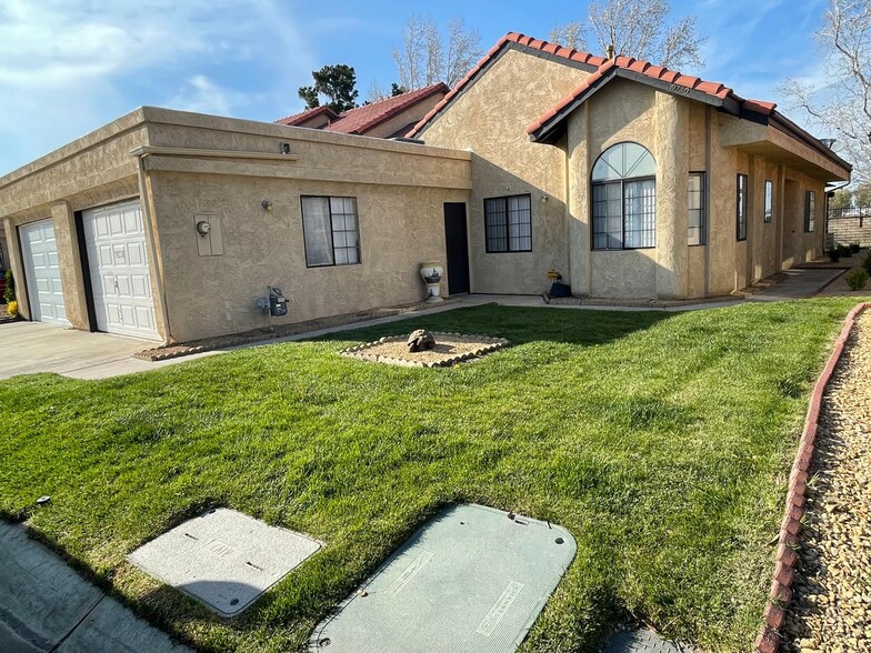 19230 Elm Dr