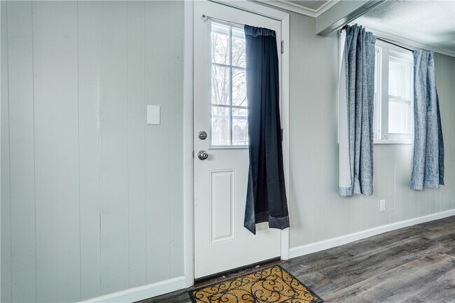 Photo - 1070 Gravel Rd