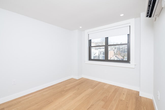 Photo - 1400 Columbia Rd