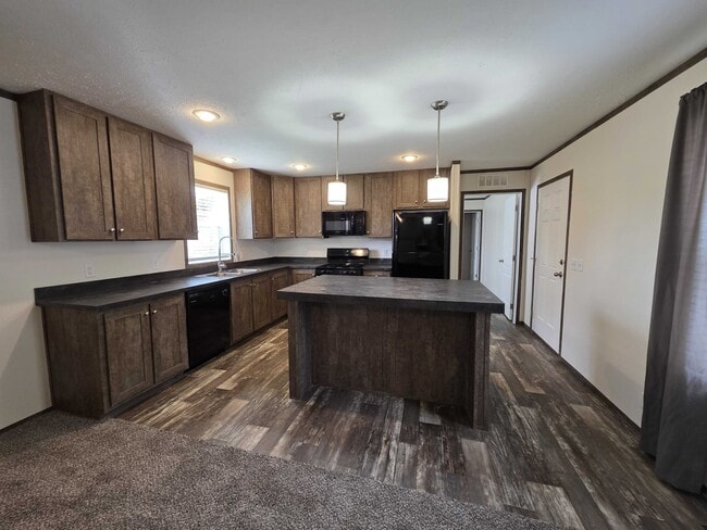 Photo - 3648 Chestnut St