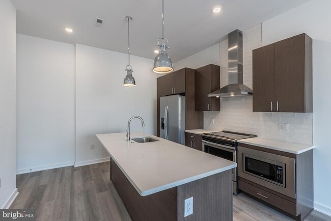 Photo - 710 N 16th St Unidad 204