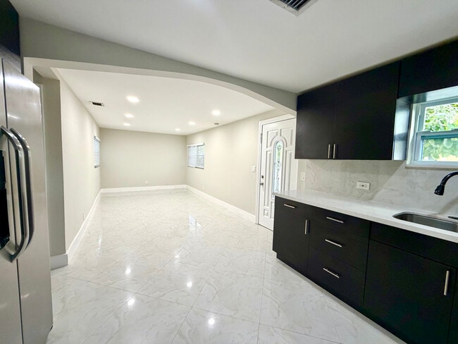 Photo - 9615 NW 3rd Ave