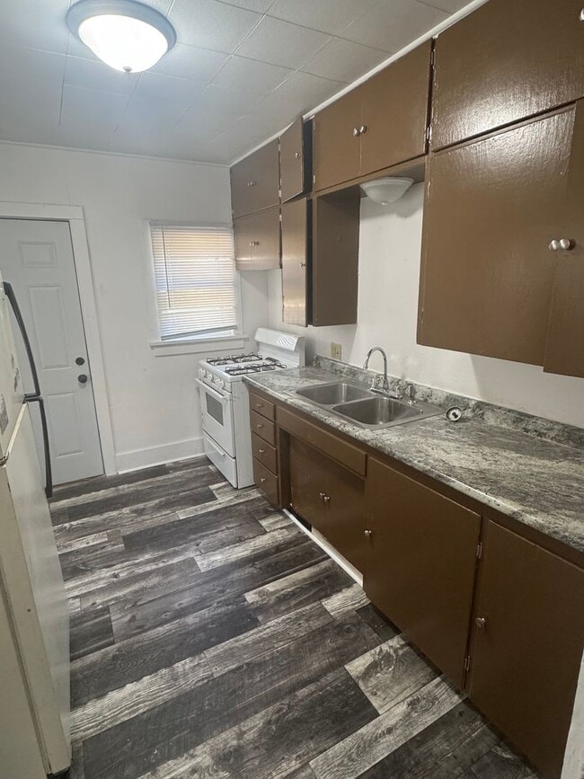 Photo - Bluff Street 708-710 Unit 708-710-708