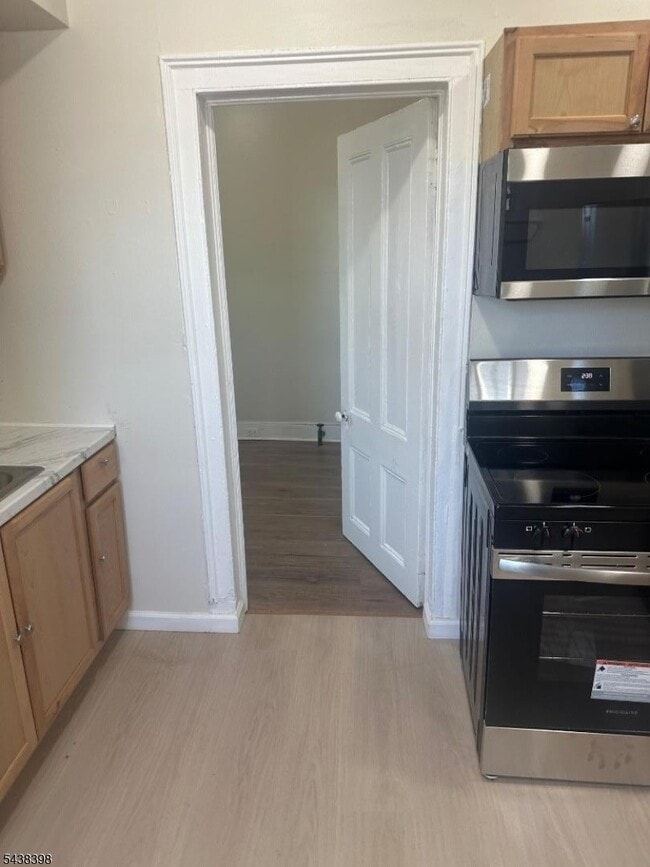 Photo - 452 Alden St Unit 1