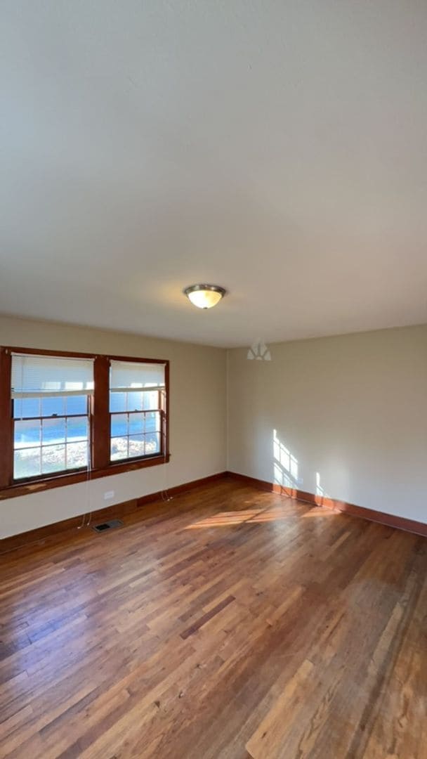 Photo - 205 Pineleaf Ln