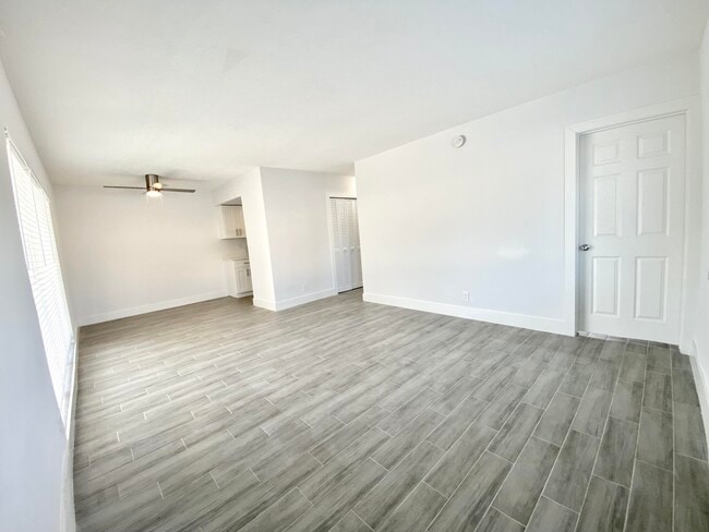 Photo - 4901 NE 26th Ave Unit 2