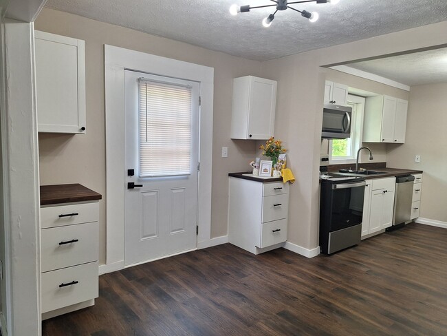 Photo - 2404 Overlook Rd