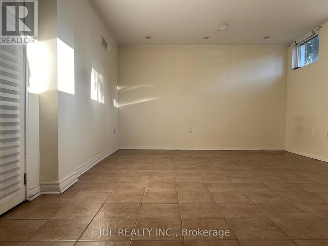 Photo - 23 Pineway Blvd