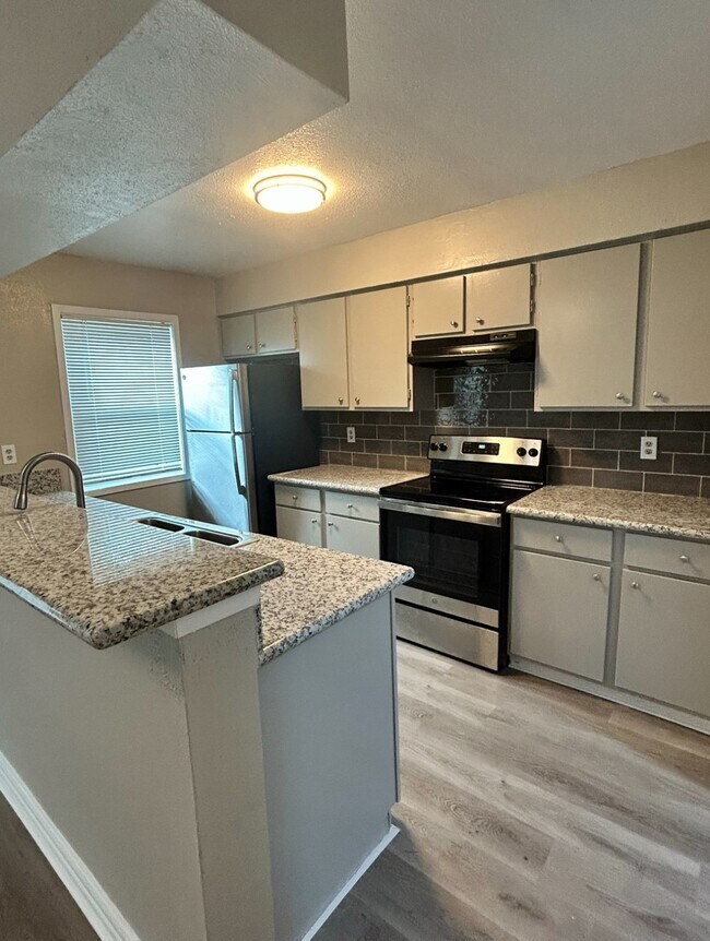 Photo - 3901 Woodchase Dr Unit True
