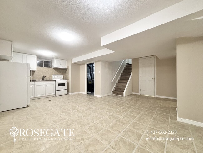 Photo - Pet-Friendly 2-Bedroom Corner Basement Apartment with Backyard – Hamilton Unit 2