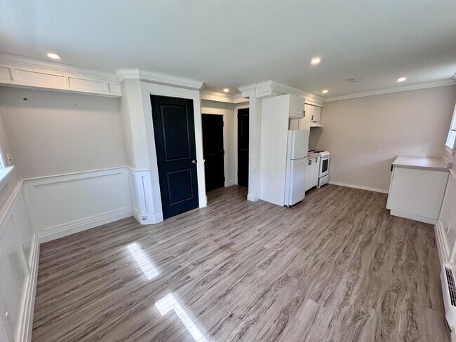 Photo - 1495 Gladstone Ave Unit 107