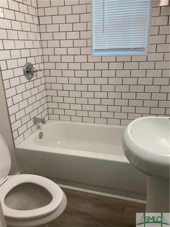 Photo - 731 E 38th St