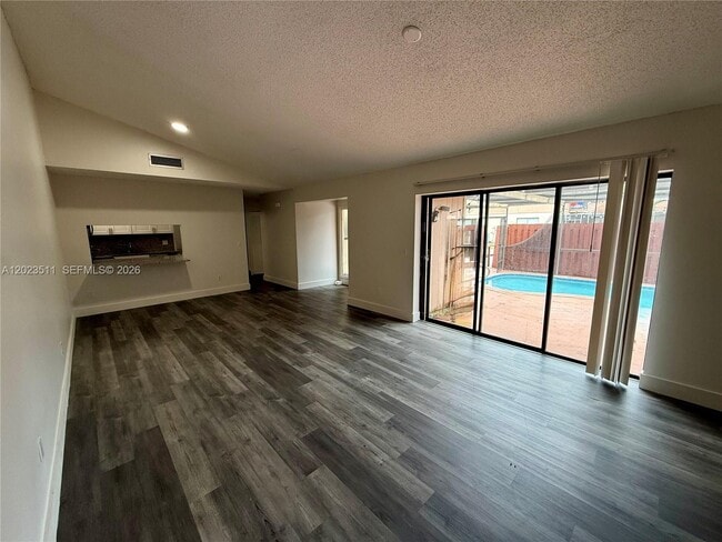 Photo - 4300 Landar Dr