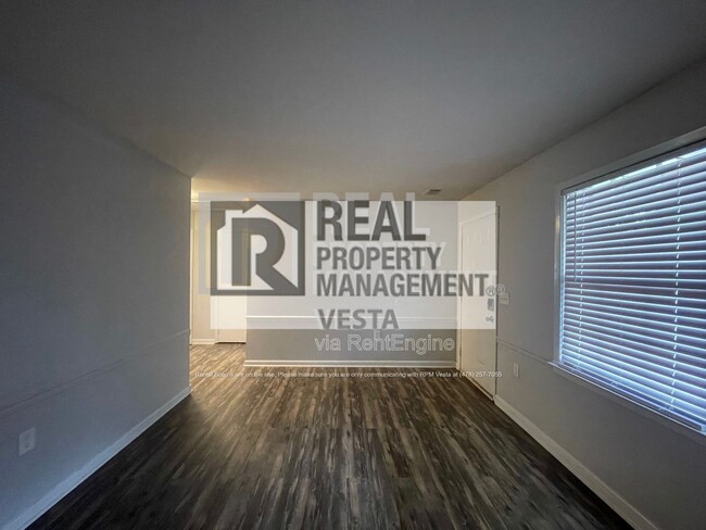 Photo - 406 Russell Pkwy Unit 8