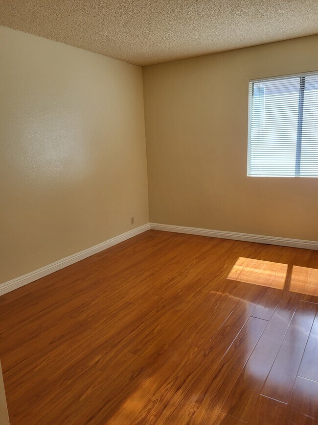 Photo - 13406 Moorpark St. Apartments