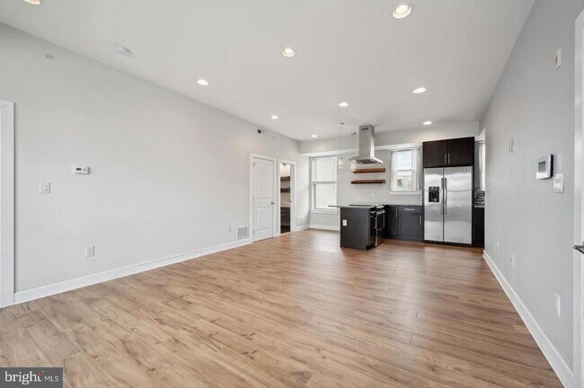 714 N Chadwick St Unit 6