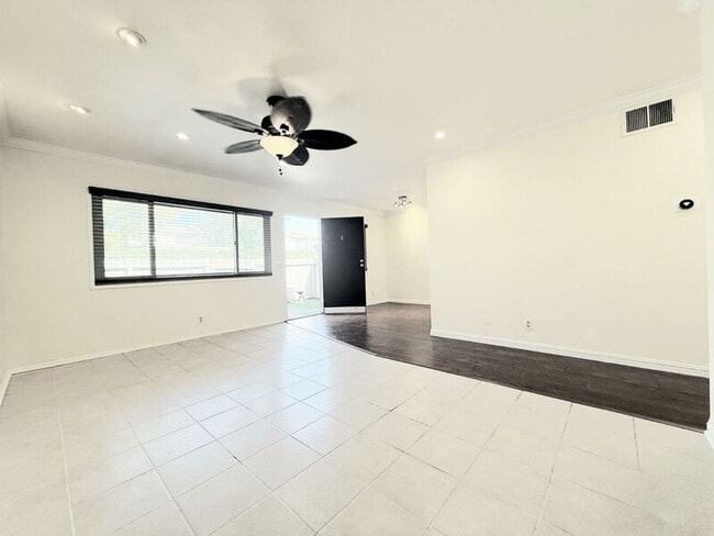 Photo - 809 E Acacia Ave