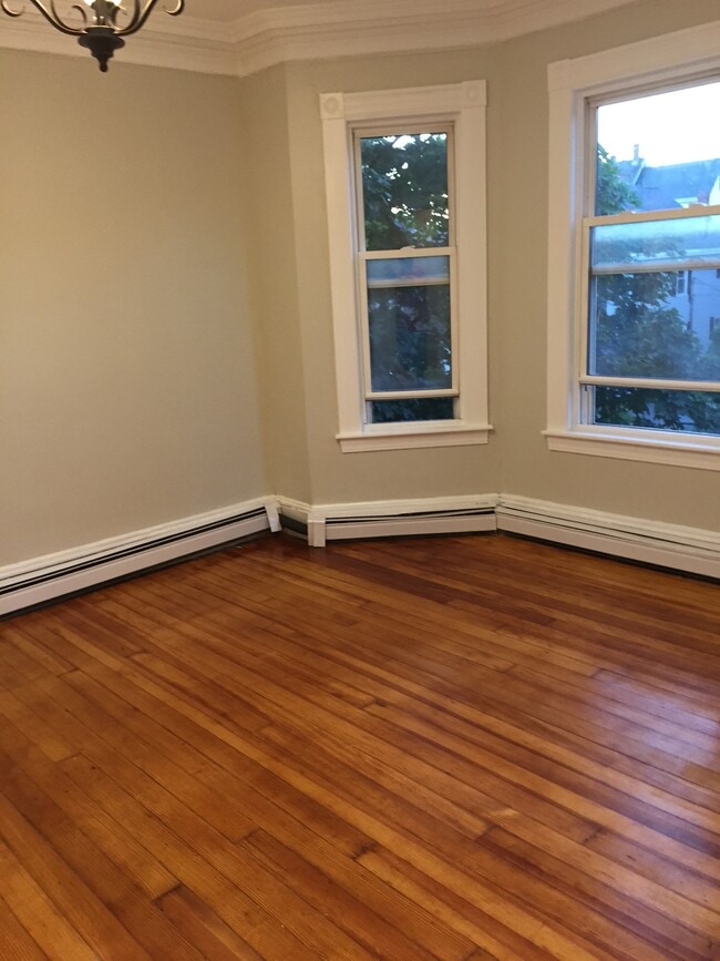 Photo - 1488 Hyde Park Ave Unit 2