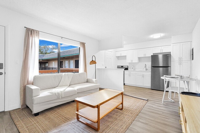 Photo - The Edgewater Apartments