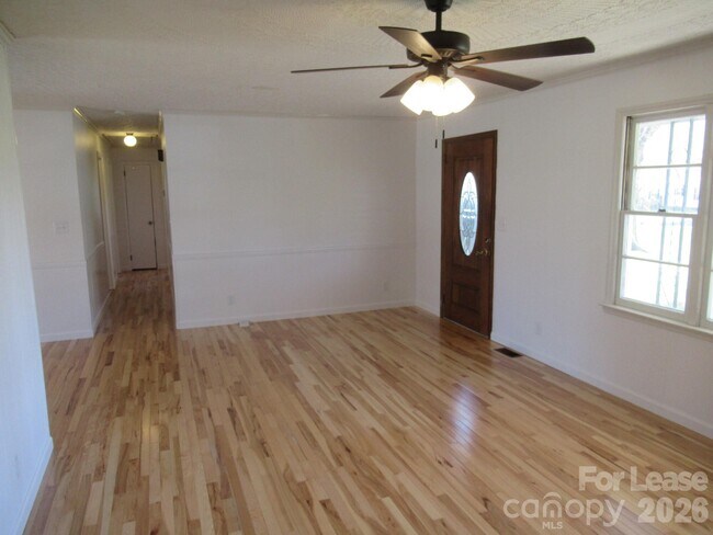 Photo - 1330 Davis Rd