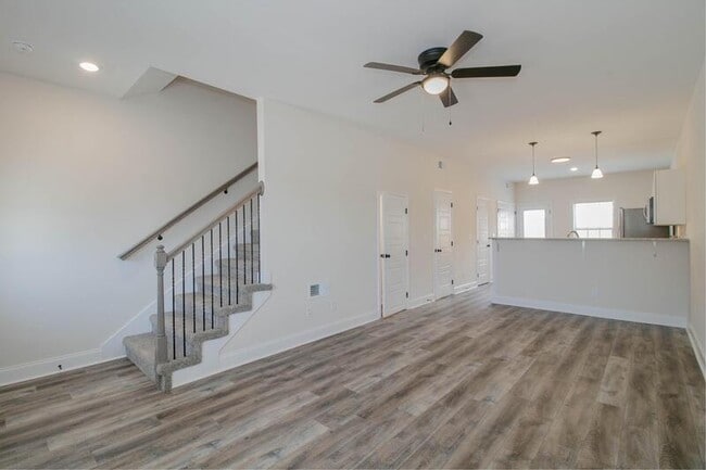 Photo - 550 Peachers Mill Rd