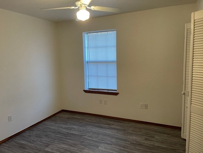 Photo - 3 bed 1 bath all new inside, fenced yard, Blanchard Schools!