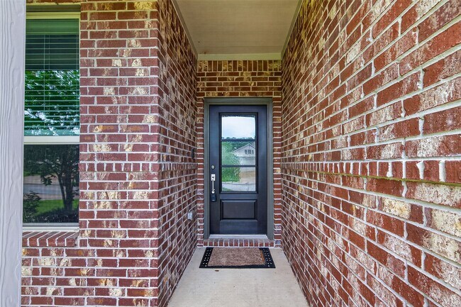 Photo - 16108 Dockside St
